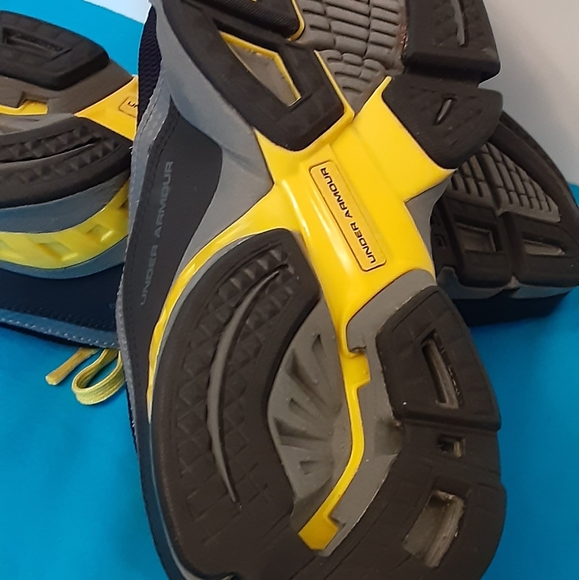 Men's Under Armour running sneakers - Picture 3 of 7